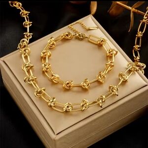 ✨ Luxury Gold Knot Link Necklace & Bracelet Set ✨